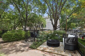 3325 N Haskell Ave. in Dallas, TX - Building Photo - Building Photo