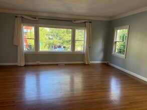 102 Oakmont Ave in Piedmont, CA - Building Photo - Building Photo