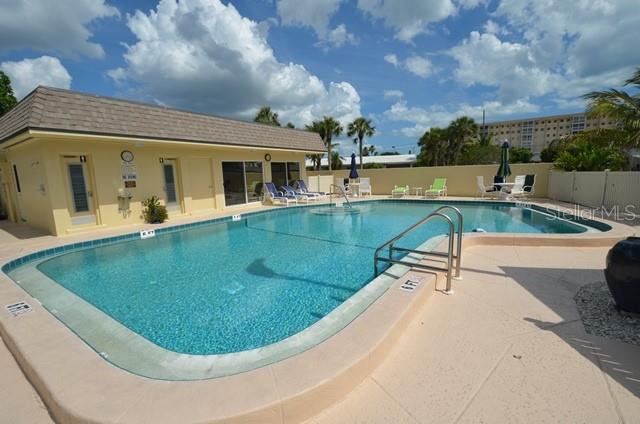 1400 Tarpon Center Dr in Venice, FL - Building Photo - Building Photo