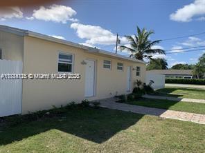 10298 SW 175th St-Unit -10298 in Miami, FL - Building Photo