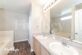 1421 Sarasota Dr in Kissimmee, FL - Building Photo - Building Photo