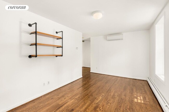 property at 615 Lincoln Pl