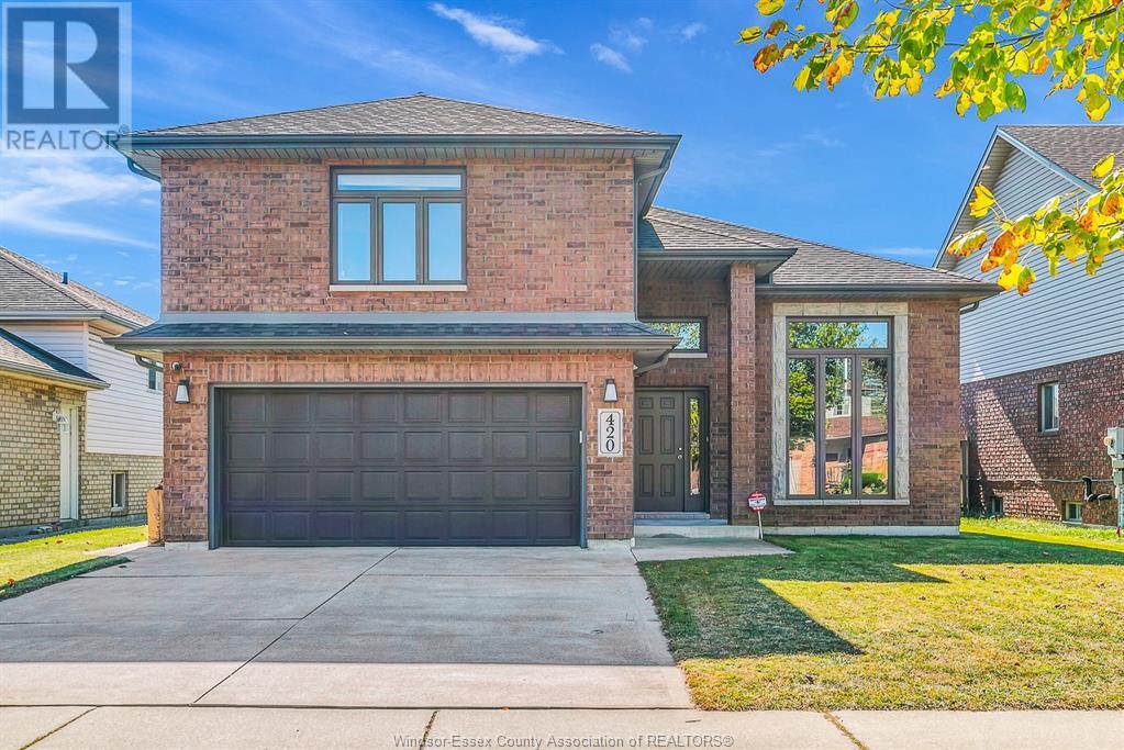 420 Runstedler Dr in Windsor, ON - Building Photo