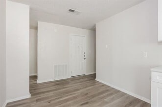 5037 Collingwood Dr in Garland, TX - Building Photo - Building Photo