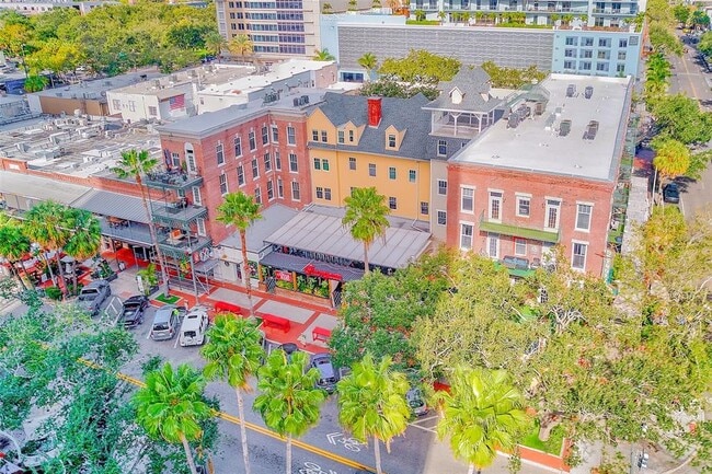 215 Central Ave in St. Petersburg, FL - Building Photo - Building Photo