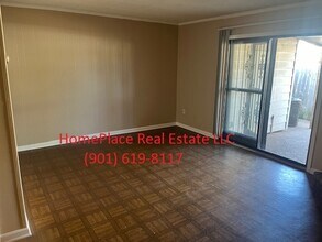 4799 James Kent Ct in Memphis, TN - Foto de edificio - Building Photo
