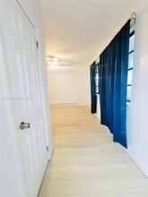 6730 Charleston St-Unit -B-2 in Hollywood, FL - Building Photo - Building Photo