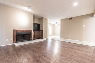 8109 Skillman St in Dallas, TX - Building Photo - Building Photo