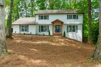 280 E Valley Dr in Marietta, GA - Building Photo - Building Photo