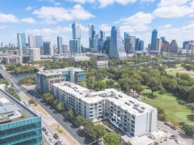 210 Lee Barton Dr in Austin, TX - Building Photo