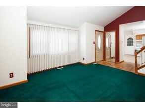 225 Brennen Dr in Newark, DE - Building Photo - Building Photo