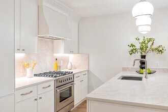 421 Saratoga St in Boston, MA - Building Photo - Building Photo