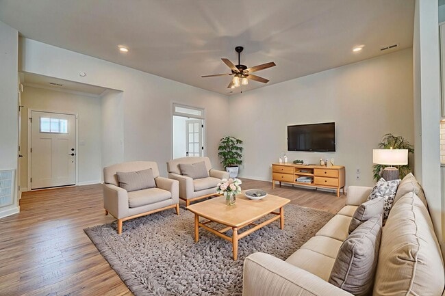 1005 Diamond Way in Suffolk, VA - Building Photo - Building Photo