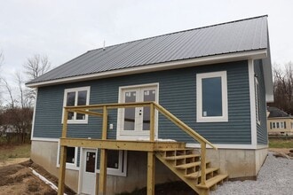 1785 Kellogg Rd in St. Albans, VT - Building Photo - Building Photo