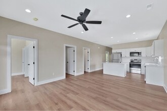 357 Turnpike Rd in Andover, KS - Building Photo - Building Photo