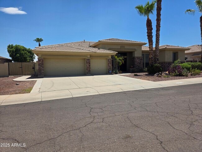 property at 13113 W Peck Ct