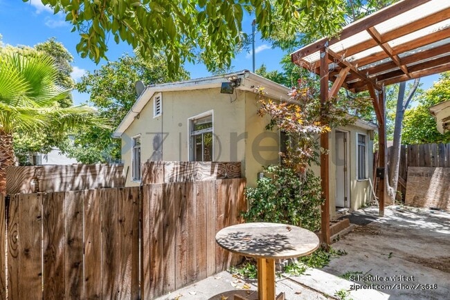 property at 436 N 7th St