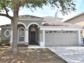 3931 Stornoway Dr in Land O Lakes, FL - Building Photo