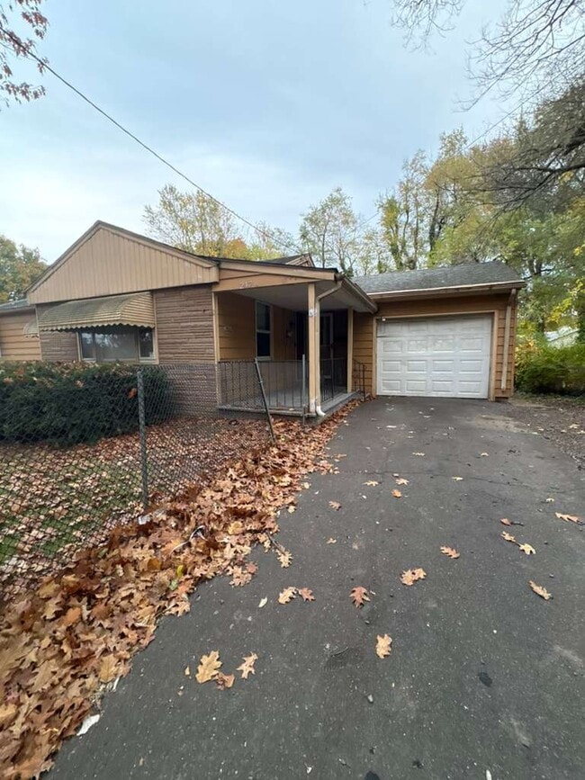 247 Fairmont Ave in New Haven, CT - Foto de edificio - Building Photo