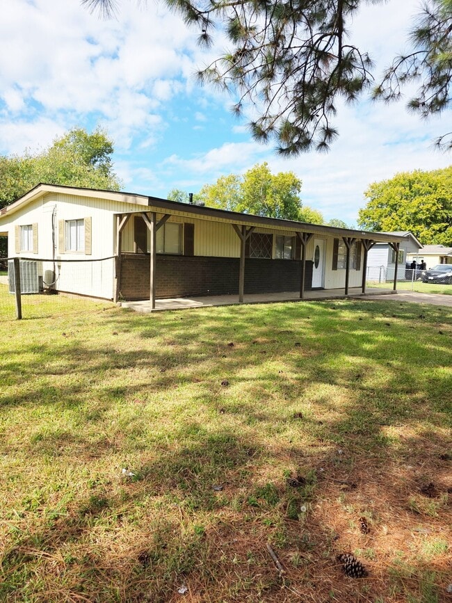 property at 1301 Meadowview Dr