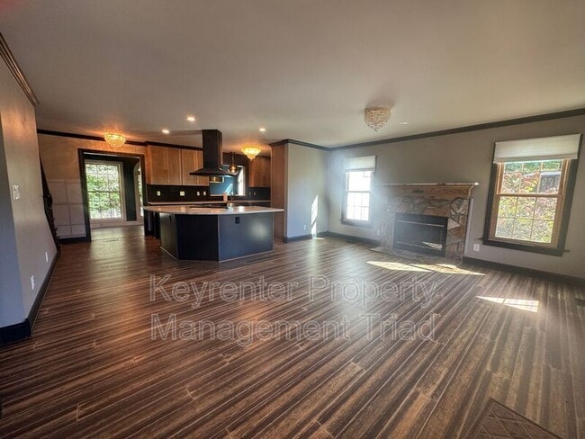 7472 Middlestream Rd in Browns Summit, NC - Building Photo - Building Photo