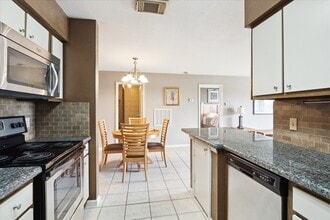 18617 Egret Bay Blvd, Unit 308 in Houston, TX - Foto de edificio - Building Photo