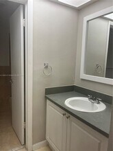 7330 SW 82nd St in Miami, FL - Building Photo - Building Photo