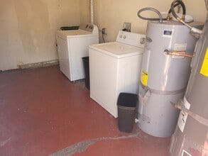 137 S 15th St in Las Vegas, NV - Foto de edificio - Building Photo