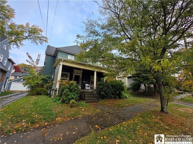 329 Crossman St in Jamestown, NY - Building Photo - Building Photo