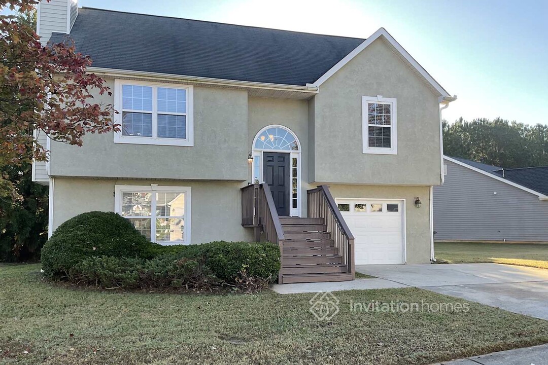 4669 Heath Terrace in College Park, GA - Foto de edificio