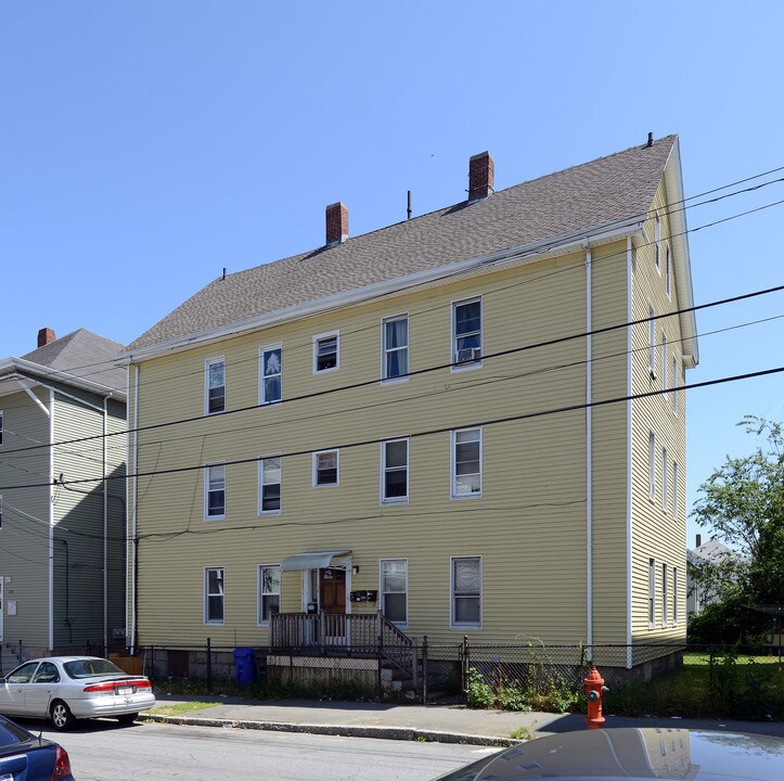 124 Collette St in New Bedford, MA - Building Photo