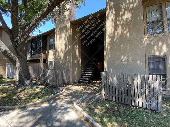 property at 1202 Thorpe Ln