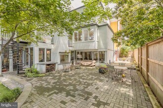 3224 Cleveland Ave NW in Washington, DC - Building Photo - Building Photo