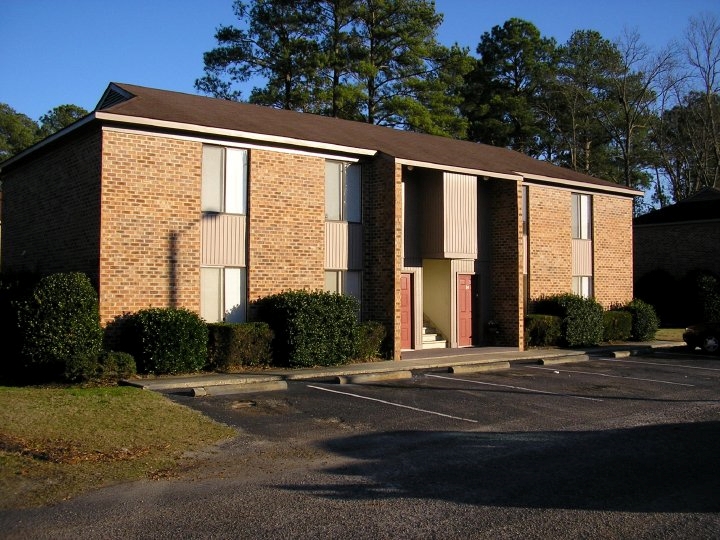 Ravenwood in Florence, SC - Foto de edificio