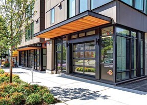 Wally Apartment - Discover Wallingford Cha... in Seattle, WA - Building Photo
