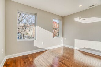 1623 E Baltimore St in Baltimore, MD - Building Photo - Building Photo