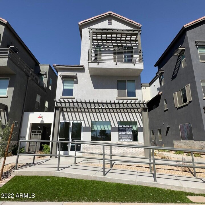 300 N Gila Springs Blvd-Unit -159 in Chandler, AZ - Building Photo