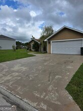 516 Hide-A-Way Lk Lp in Kingsland, GA - Building Photo - Building Photo