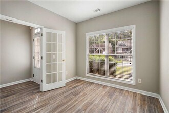 320 Pintail Ct in Suwanee, GA - Building Photo - Building Photo