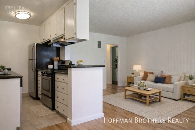 1806 N Harvard Blvd, Unit 3 in Los Angeles, CA - Building Photo - Building Photo