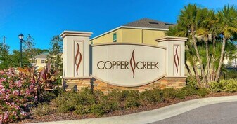 9710 Hound Chase Dr in Gibsonton, FL - Building Photo