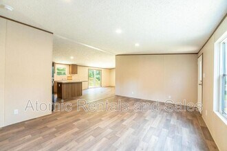 8903 Childress Rd in Powell, TN - Building Photo - Building Photo
