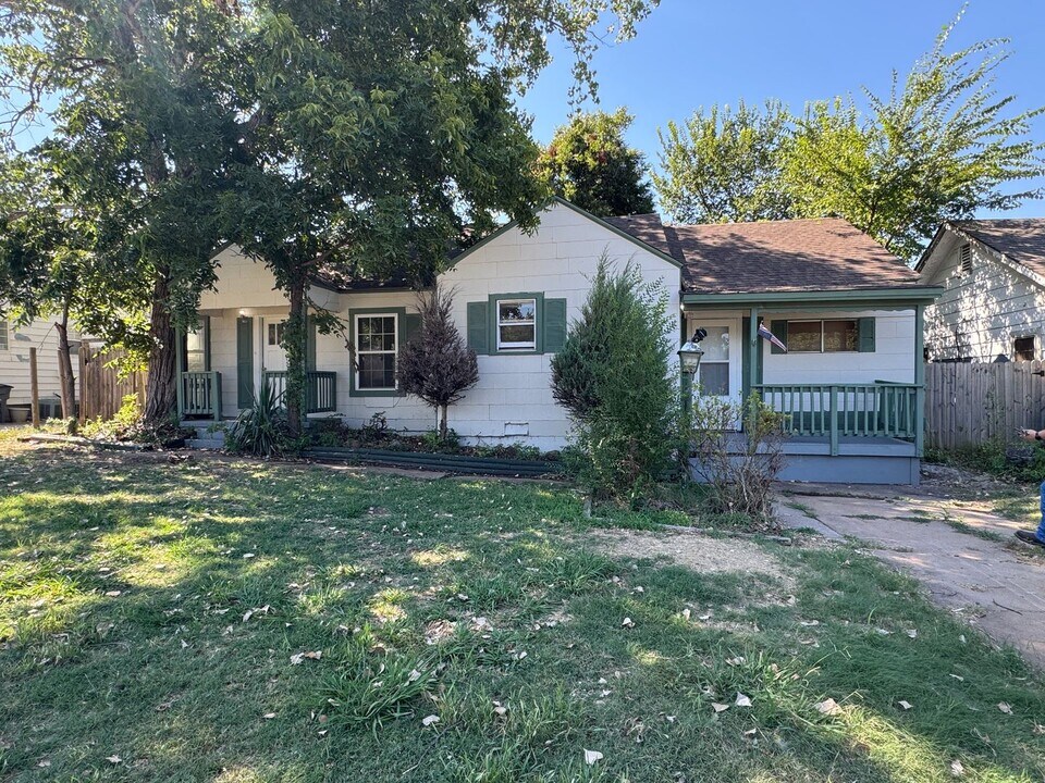 1708 NW Euclid Ave in Lawton, OK - Building Photo