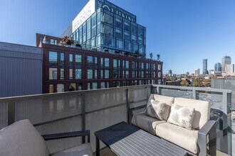 32 Traveler St in Boston, MA - Building Photo - Building Photo