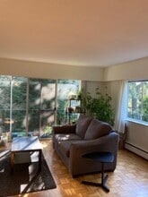 1050 Pemberton in Victoria, BC - Building Photo - Building Photo