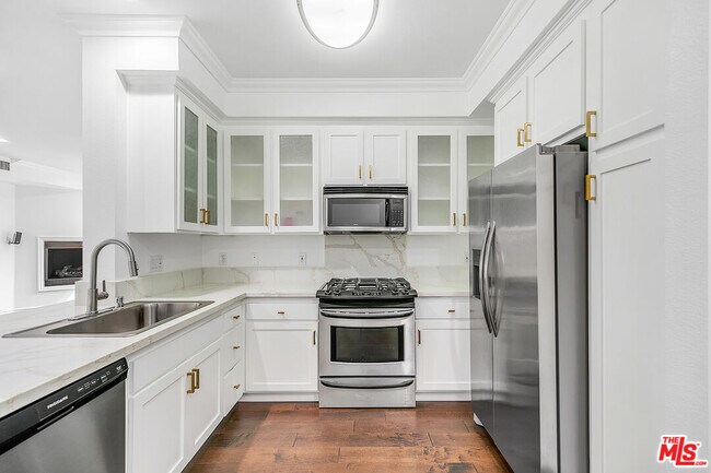 11504 Moorpark St in Los Angeles, CA - Building Photo - Building Photo