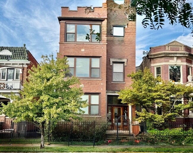 property at 1342 N Kedzie Ave