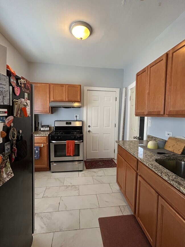 4705 N Artesian Ave, Unit #3