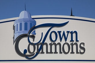 Town Commons Apartments in Howell, MI - Building Photo - Building Photo