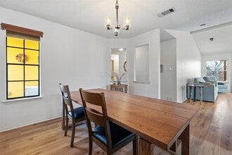 9826 Briar Ridge Dr in Austin, TX - Building Photo - Building Photo